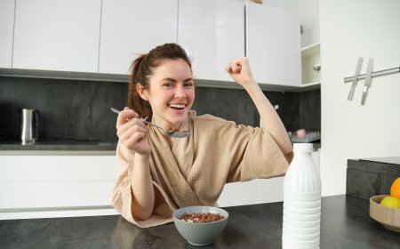 Detox Drinks vs Real Nutrition: What Actually Works for Fat Loss?