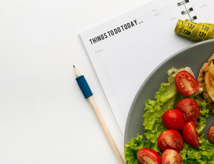 How to balance hormones naturally to reduce body fat